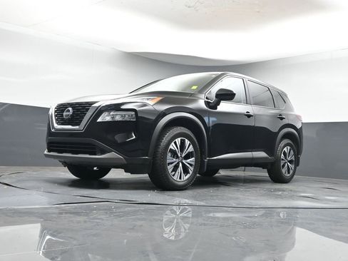 Used 2023 Nissan Rogue SV image 38