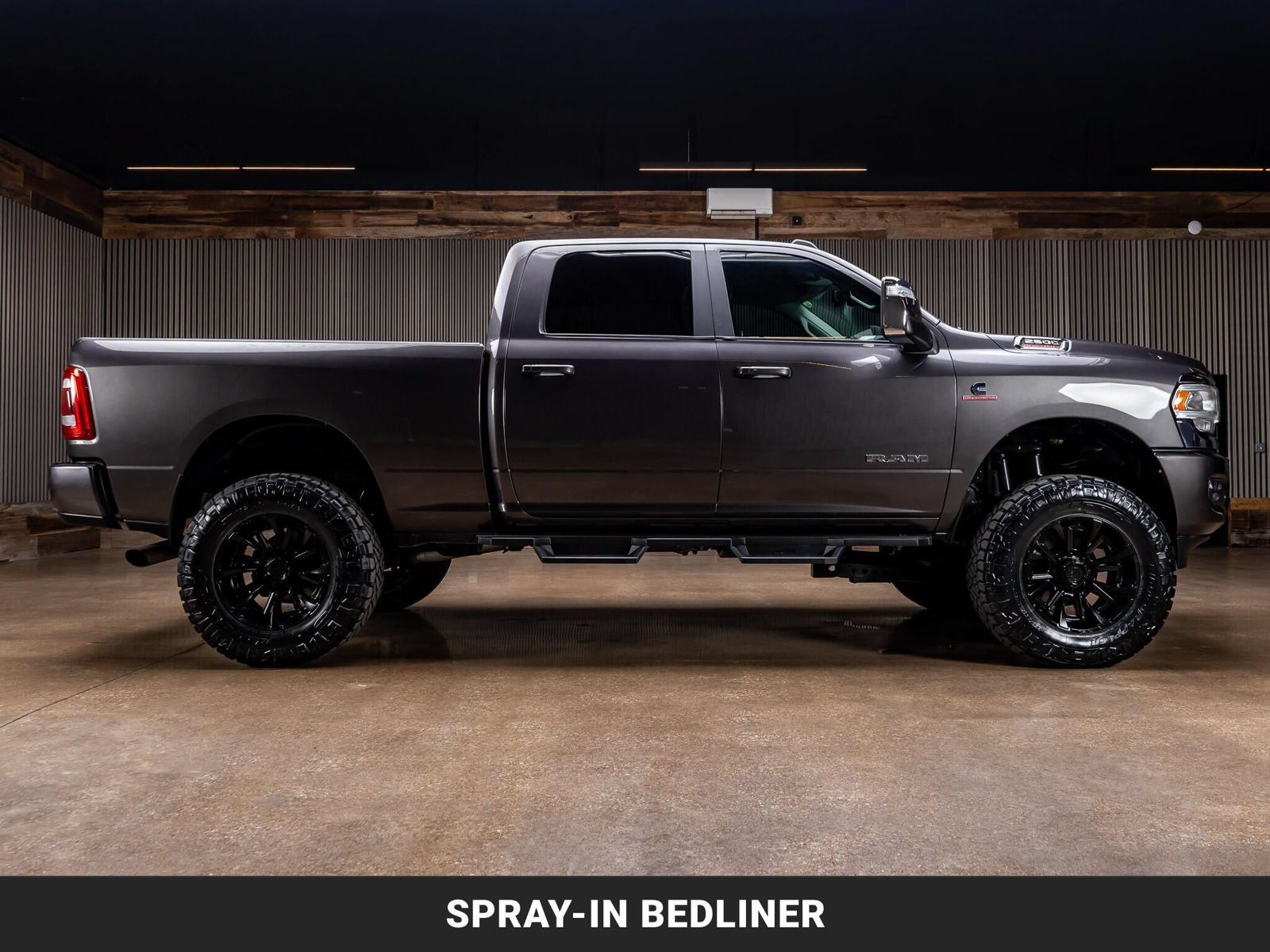 Used 2023 RAM 2500 Laramie AWD/4WD image 11