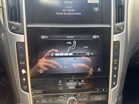 Used 2020 INFINITI Q50 Luxe w/ All Weather Package RWD image 17