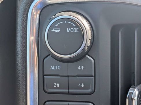 Used 2020 Chevrolet Silverado 1500 LT Trail Boss AWD/4WD image 28