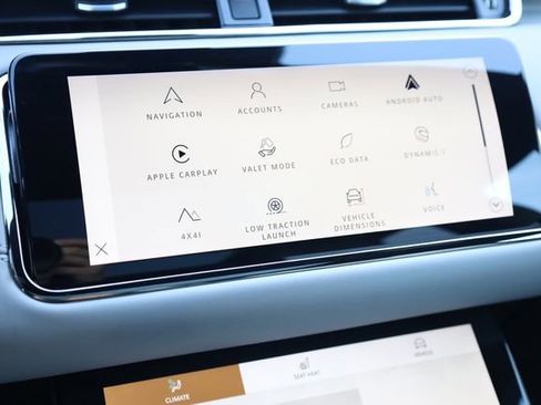 Used 2023 Land Rover Range Rover Evoque R-Dynamic SE image 17