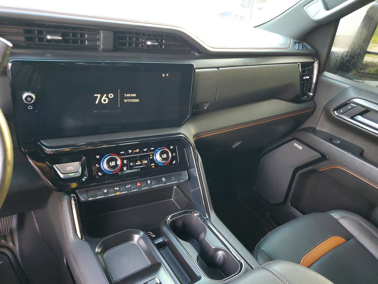 Used 2025 GMC Sierra 2500 AT4 w/ AT4 Premium Plus Package AWD/4WD image 27
