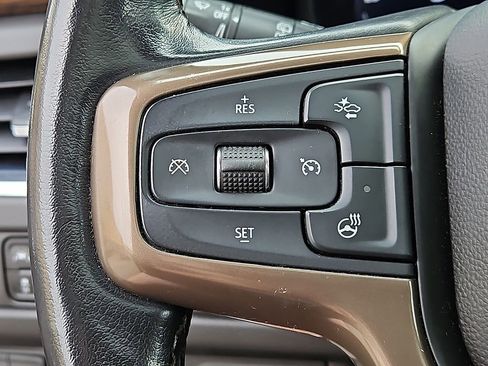 Used 2022 Chevrolet Tahoe High Country w/ Premium Package image 24