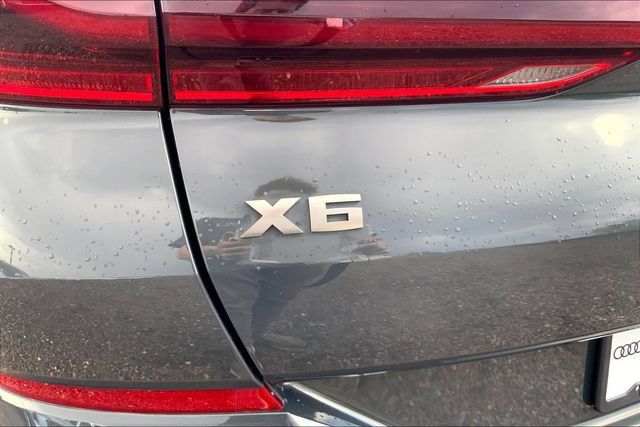 Used 2021 BMW X6 M50i w/ Premium Package AWD/4WD image 8