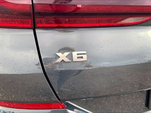Used 2021 BMW X6 M50i w/ Premium Package AWD/4WD image 8