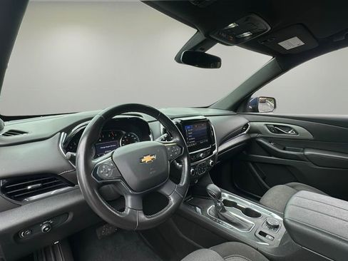 Used 2022 Chevrolet Traverse LT image 16
