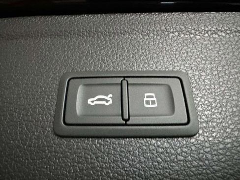 Used 2023 Audi SQ5 Premium Plus w/ Premium Plus Package AWD/4WD image 12