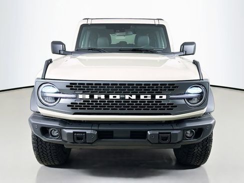 New 2026 Ford Bronco Badlands image 2