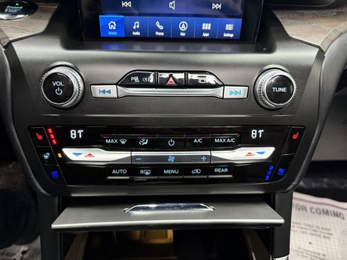 Used 2020 Ford Explorer Platinum image 22