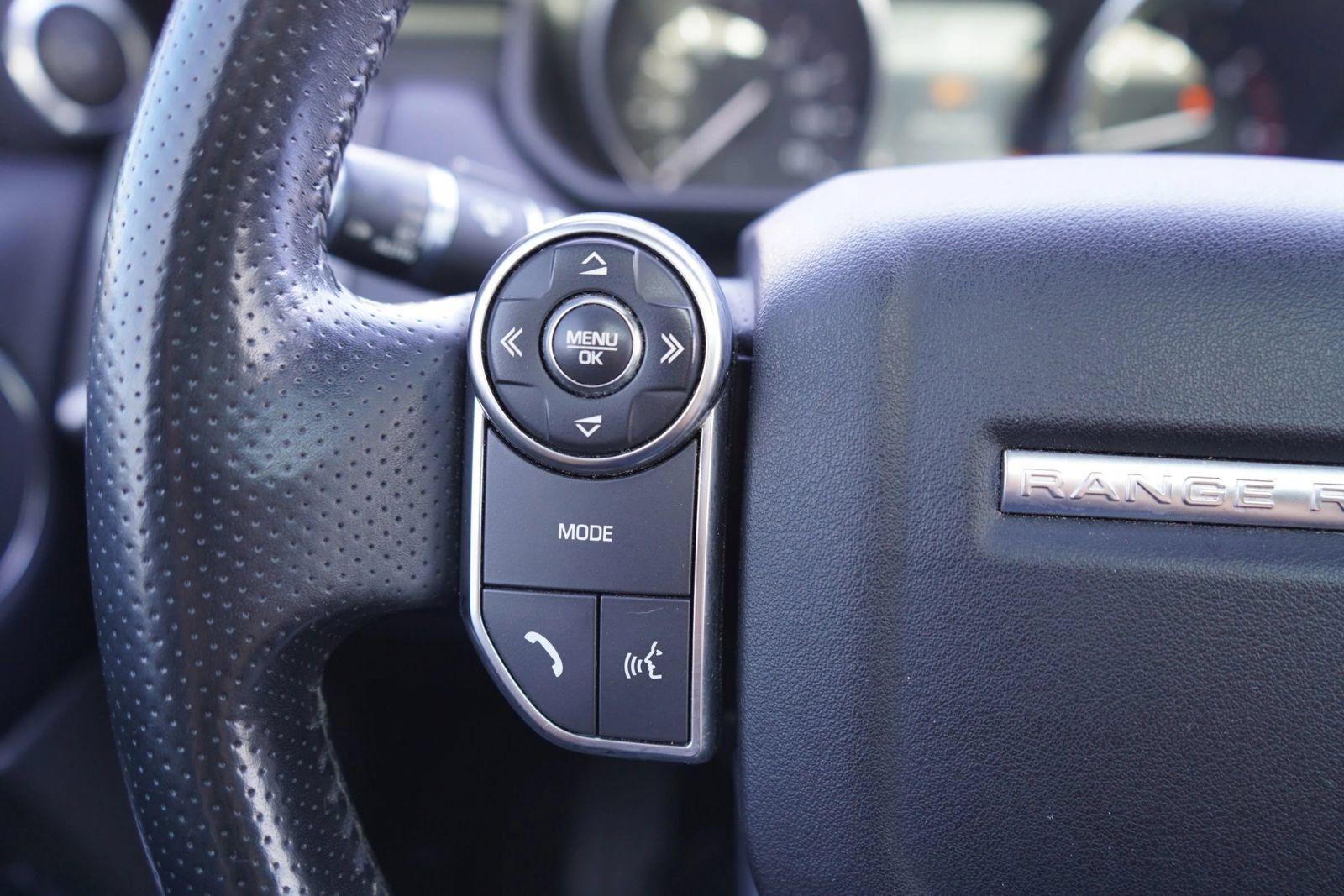 Used 2016 Land Rover Range Rover Sport SE AWD/4WD image 13