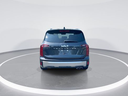 Used 2025 Kia Telluride S FWD image 8