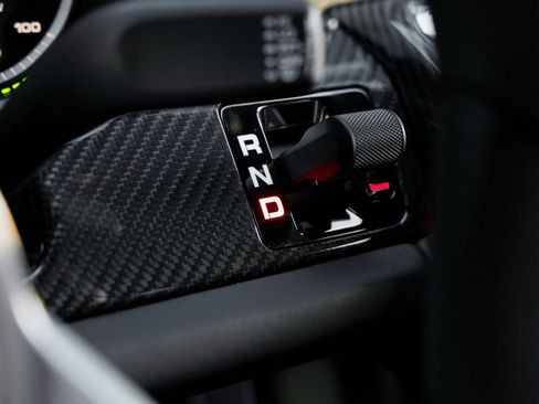 Used 2015 Porsche 918 Spyder image 27