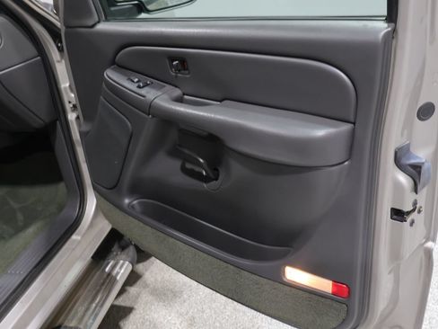 Used 2004 Chevrolet Silverado 1500 4x4 Extended Cab w/ Light Duty Power Package image 21