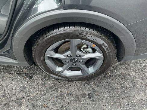 Used 2025 Kia K4 FWD image 25