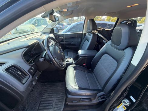 Used 2017 Chevrolet Colorado Z71 AWD/4WD image 14