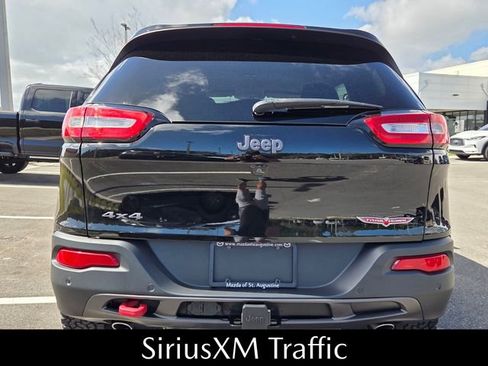 Used 2018 Jeep Cherokee Trailhawk w/ Quick Order Package 27L image 11