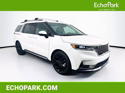 Used 2024 Kia Carnival SX FWD image 1