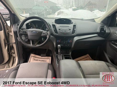 Used 2017 Ford Escape SE image 14