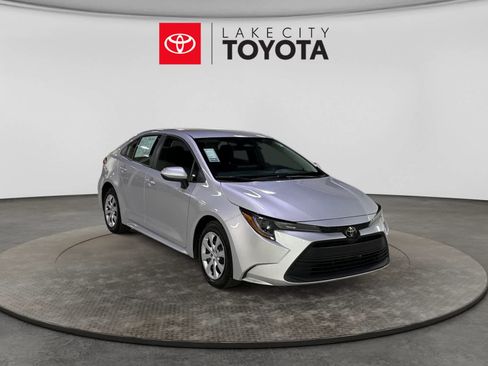 Used 2024 Toyota Corolla LE FWD image 13
