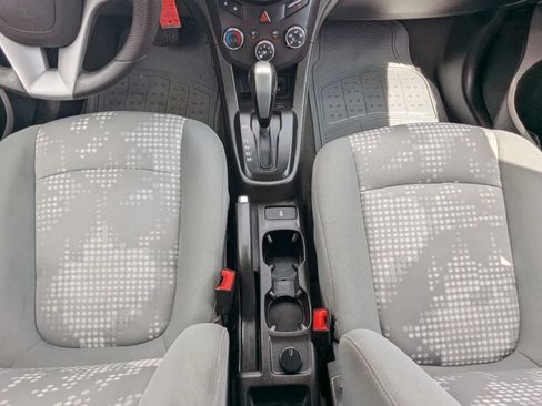 Used 2017 Chevrolet Sonic LT FWD image 20