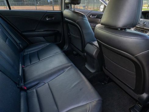Used 2013 Honda Accord Sport image 11