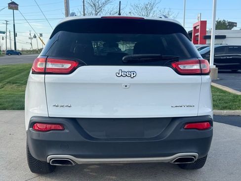 Used 2015 Jeep Cherokee Limited w/ Luxury Group image 6