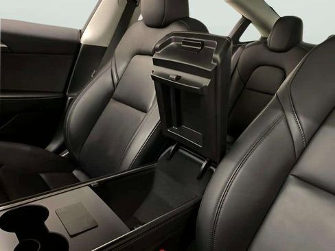 Used 2023 Tesla Model 3 Standard Range image 84