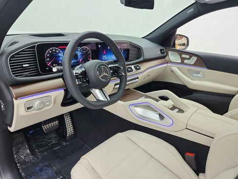 New 2026 Mercedes-Benz GLS 580 4MATIC image 10