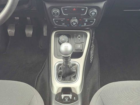 Used 2018 Jeep Compass Sport AWD/4WD image 13