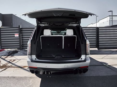 Used 2026 Cadillac Escalade V image 22