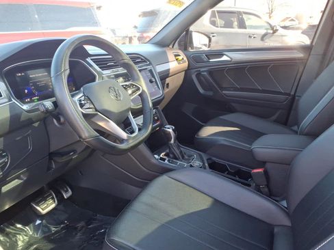 Used 2023 Volkswagen Tiguan SE R-Line image 14
