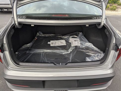New 2026 Kia K4 FWD image 12