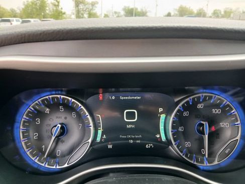 New 2026 Chrysler Pacifica Select AWD/4WD image 22