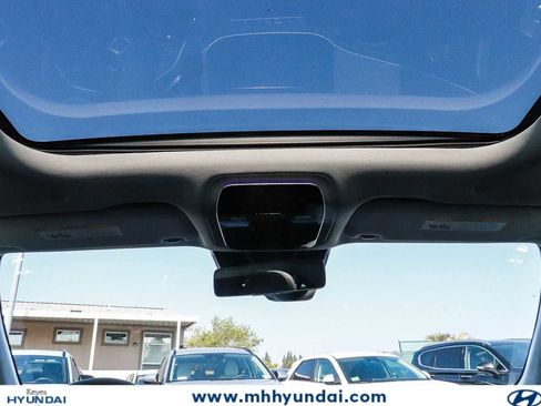 Used 2025 Mercedes-Benz E 350 Sedan image 11