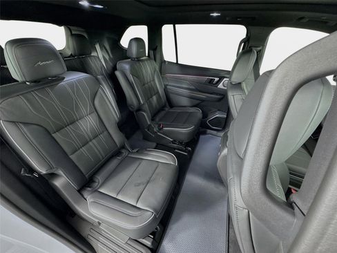 New 2026 Buick Enclave Avenir FWD image 30