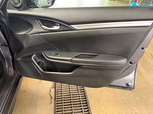 Used 2020 Honda Civic Sport image 16