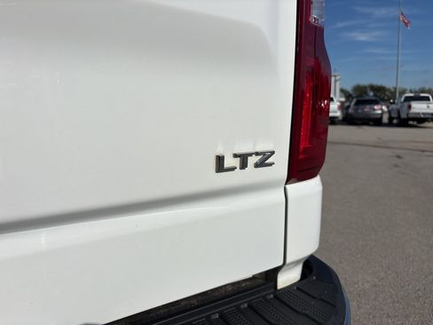 Used 2022 Chevrolet Silverado 1500 LTZ image 5