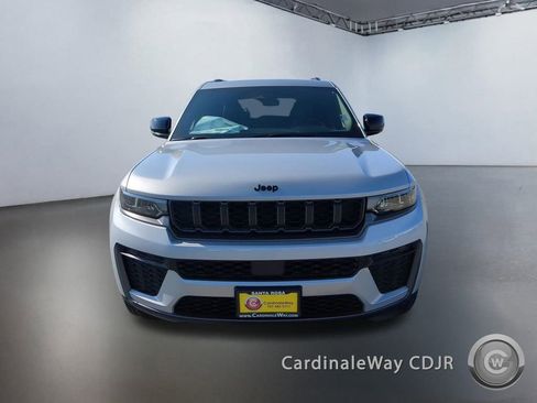 New 2026 Jeep Grand Cherokee Altitude AWD/4WD image 2