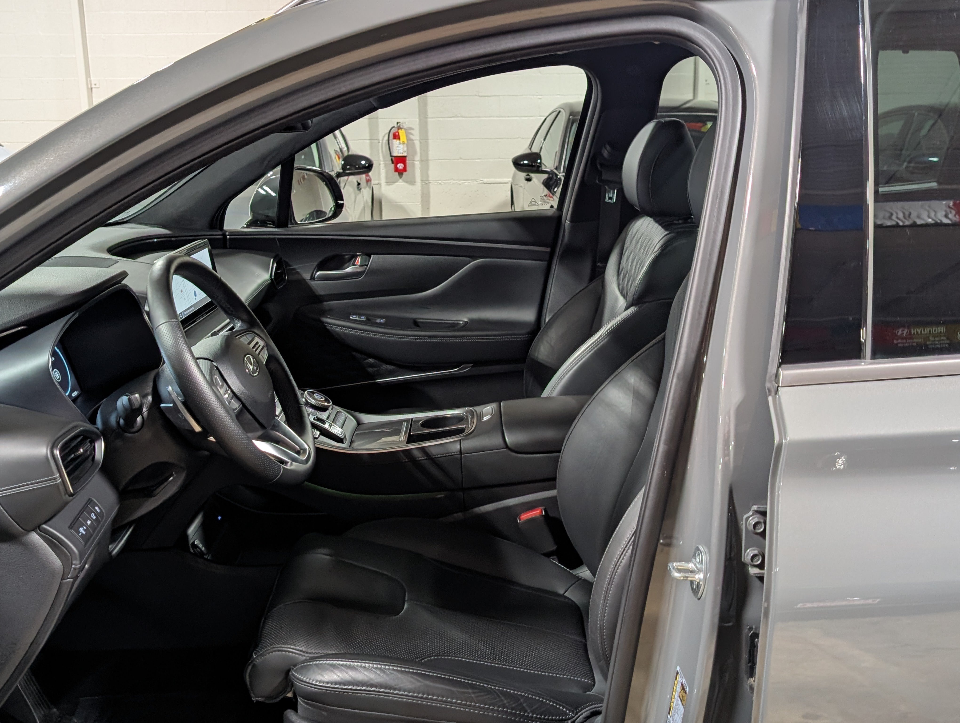 Used 2023 Hyundai Santa Fe Calligraphy FWD image 16