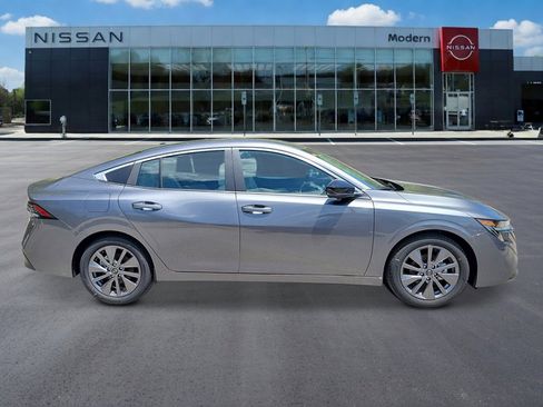 New 2026 Nissan Sentra SL FWD image 7
