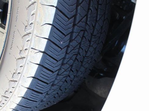 Used 2024 Ford F150 Lariat image 9