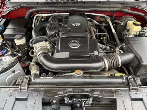 Used 2015 Nissan Frontier SL image 12