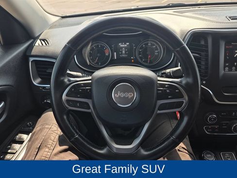 Used 2020 Jeep Cherokee Latitude w/ Cold Weather Group AWD/4WD image 17