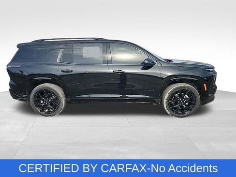 Used 2025 Chevrolet Traverse RS w/ LPO, Floor Liner Package image 2