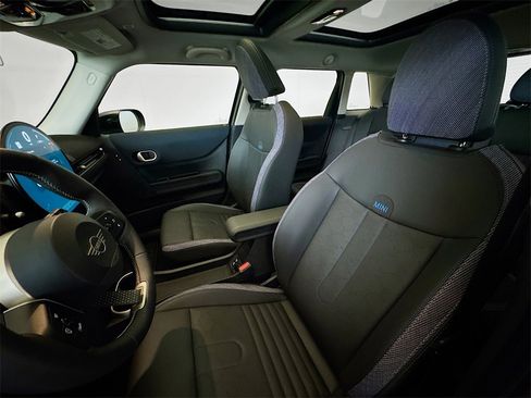 Certified 2025 MINI Cooper S image 21