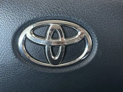 Used 2018 Toyota Tundra SR5 w/ TRD Sport Package AWD/4WD image 11