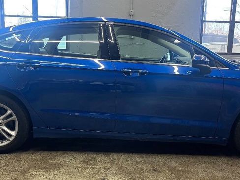 Used 2018 Ford Fusion SE w/ Fusion SE Technology Package image 6