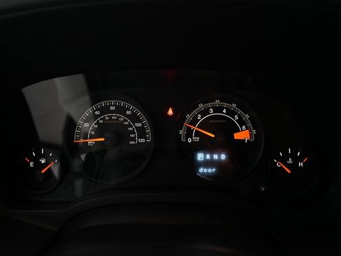 Used 2016 Jeep Patriot High Altitude image 2