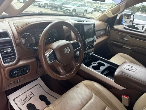 Used 2019 RAM 1500 Laramie AWD/4WD image 14