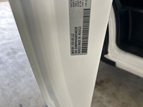 Used 2025 RAM ProMaster 3500 w/ Convenience Group FWD image 41